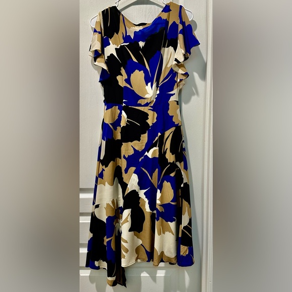 NWT Tracy Reese Flutter Sleeve Asymmetric Surplice Midi Dress in Neutral Floral - Picture 6 of 10